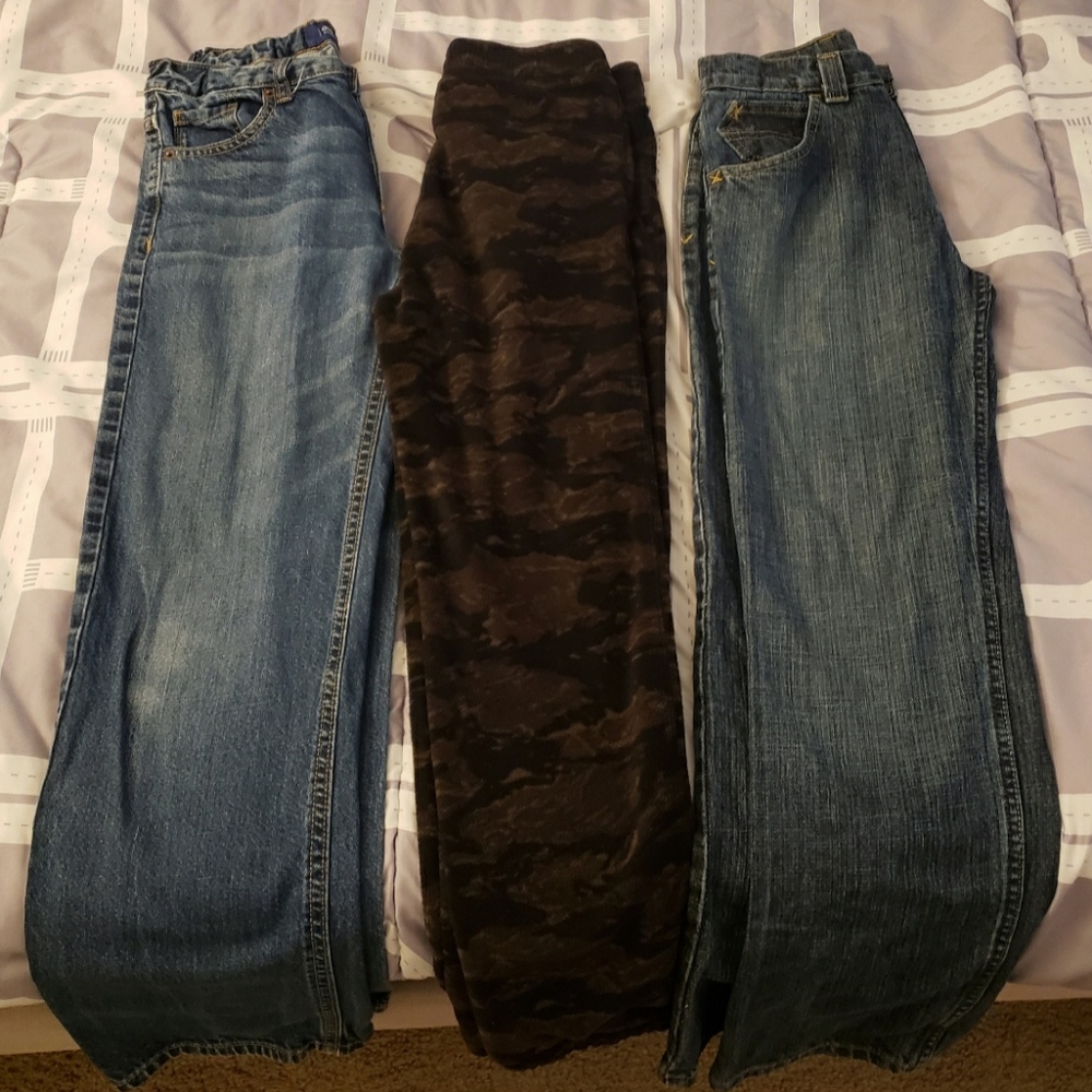 🚫sold🚫3 pair of EUC boys pants (10/12)